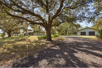 611 Henry Ave, Lehigh Acres, FL 33972 - Photo 32