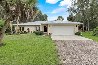 18130 Elmwood Dr, Alva, FL 33920 - Photo 6