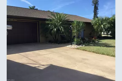 1383 Harbor View Dr, North Fort Myers, FL 33917 - Photo 2