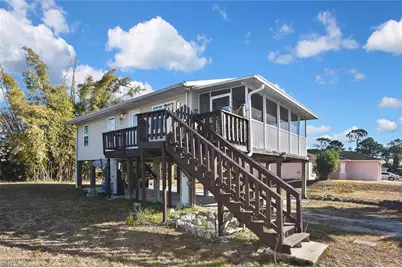 3204 41st St SW, Lehigh Acres, FL 33976 - Photo 2