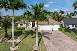 909 SW 22nd Terrace, Cape Coral, FL 33991 - Photo 2