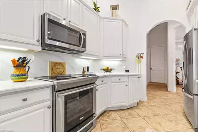 909 SW 22nd Ter, Cape Coral, FL 33991 - Photo 16