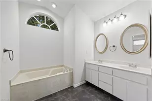 11480 Waterford Village Dr, Fort Myers, FL 33913 - Photo 16