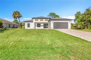 2810 44th St SW, Lehigh Acres, FL 33976 - Photo 2