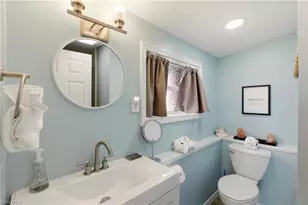 185 Hibiscus Dr, Fort Myers Beach, FL 33931 - Photo 16