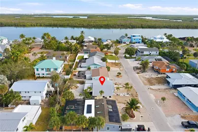 185 Hibiscus Dr, Fort Myers Beach, FL 33931 - Photo 44