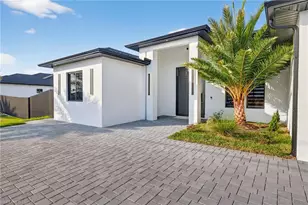 1035 Embers Pkwy W, Cape Coral, FL 33993 - Photo 4