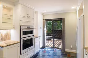 112 Pinebrook Dr, Fort Myers, FL 33907 - Photo 4