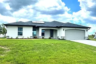 2614 NE 6th Pl, Cape Coral, FL 33909 - Photo 2