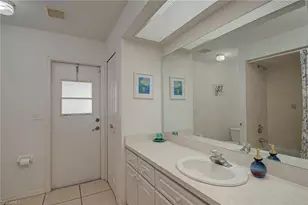 2121 SE 5th Ct, Cape Coral, FL 33990 - Photo 20