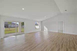 1010 NW 8th Pl, Cape Coral, FL 33993 - Photo 14