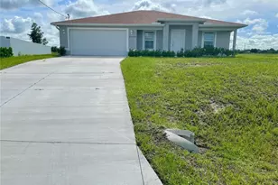 9025 E Broad Ct, Labelle, FL 33935 - Photo 1