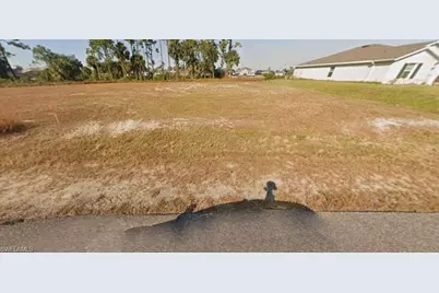 1605 NE 33rd Ter, Cape Coral, FL 33909 - Photo 2