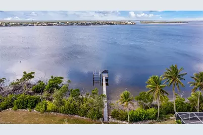 12201 Shoreview Dr, Matlacha, FL 33993 - Photo 6