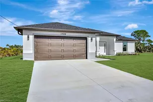 1729 NE 23rd St, Cape Coral, FL 33909 - Photo 2