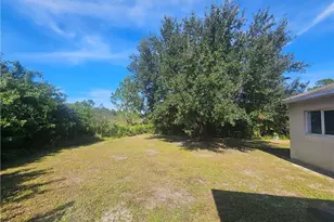 1127 Croquet St E, Lehigh Acres, FL 33974 - Photo 18