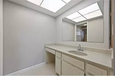 2132 SE 15th St, Cape Coral, FL 33990 - Photo 16