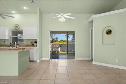 221 NE 14th Ter, Cape Coral, FL 33909 - Photo 4