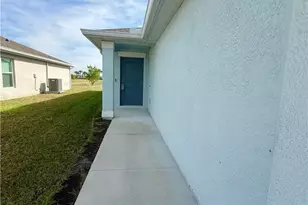 3850 Treasure Oak Wy, Fort Myers, FL 33905 - Photo 2