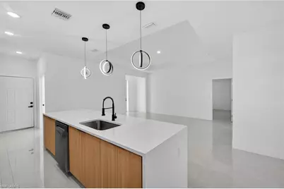 220 Lomax Ave S, Lehigh Acres, FL 33974 - Photo 4