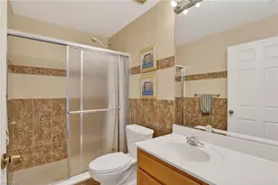 12515 McGregor Blvd, Fort Myers, FL 33919 - Photo 16