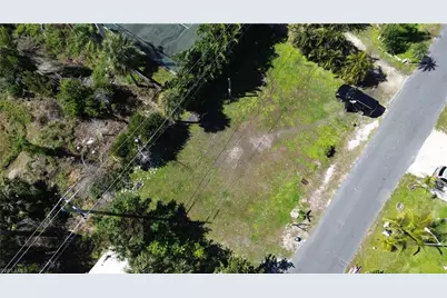 12135 Hibiscus Dr, Fort Myers, FL 33908 - Photo 8