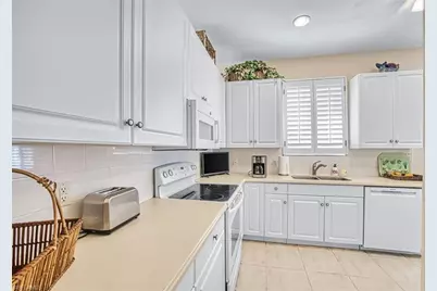 7908 Harmony Lake Ct, Fort Myers, FL 33907 - Photo 14