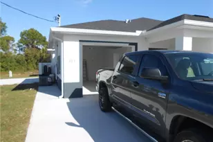 937 Graystone Ave, Lehigh Acres, FL 33974 - Photo 2