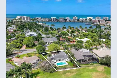 2728 Crayton Rd, Naples, FL 34103 - Photo 2