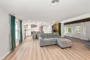 2466 N Westwood Dr, North Fort Myers, FL 33917 - Photo 4