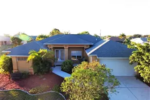 1820 SW 29th Terrace, Cape Coral, FL 33914 - Photo 2