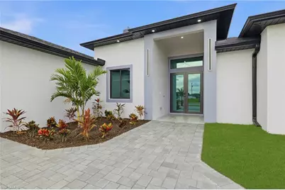 429 Tropicana Pkwy E, Cape Coral, FL 33909 - Photo 2
