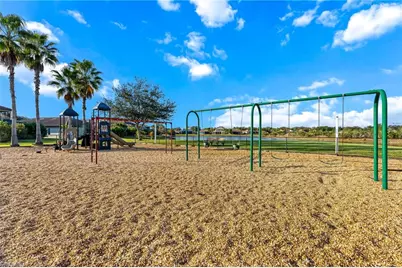 12154 Country Day Cir, Fort Myers, FL 33913 - Photo 42