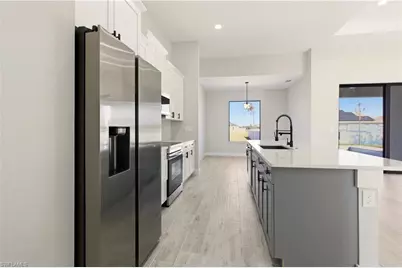 131 Kismet Pkwy E, Cape Coral, FL 33909 - Photo 10