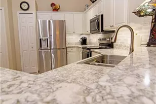 9595 Hemingway Ln, Fort Myers, FL 33913 - Photo 4