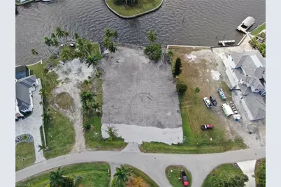 6932 Old Whiskey Creek Dr, Fort Myers, FL 33919 - Photo 2