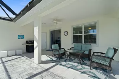 825 SE 5th Pl, Cape Coral, FL 33990 - Photo 16