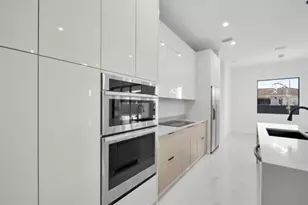 518 NW 1st Ln, Cape Coral, FL 33993 - Photo 8