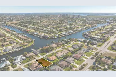 5010 SW 20th Pl, Cape Coral, FL 33914 - Photo 10