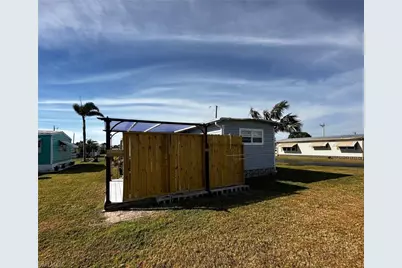 629 Vista Dr, North Fort Myers, FL 33917 - Photo 12