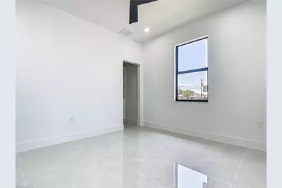 323 NE 19th Ter, Cape Coral, FL 33909 - Photo 28