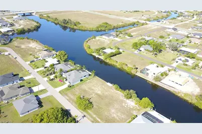 2905 SW 2nd Ter, Cape Coral, FL 33991 - Photo 26