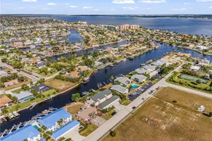 1715 SE 46th Ln, Cape Coral, FL 33904 - Photo 38