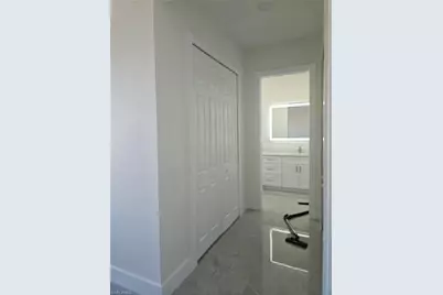 2813 NE 6th Ave, Cape Coral, FL 33909 - Photo 8