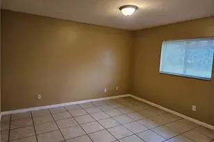 4752 Golfview Blvd, Lehigh Acres, FL 33973 - Photo 6