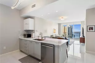 3000 Oasis Grand Blvd, Fort Myers, FL 33916 - Photo 2