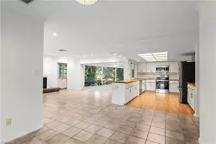 640 Jacana Cir, Naples, FL 34105 - Photo 16