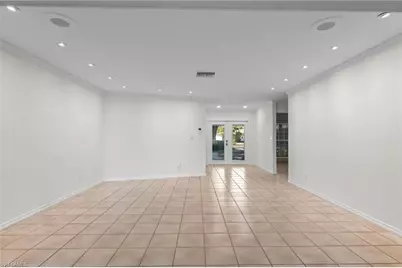 640 Jacana Cir #28, Naples, FL 34105 - Photo 8