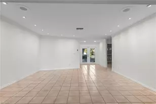 640 Jacana Cir, Naples, FL 34105 - Photo 8