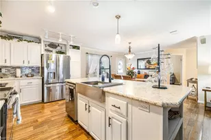 2862 York Rd, Saint James City, FL 33956 - Photo 14